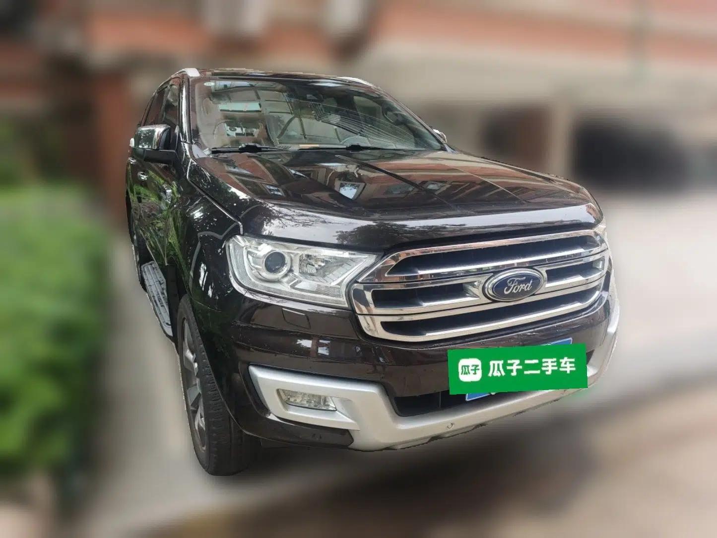 Ford Everest 2016 2.0T Gasoline Automatic 4x4 Flagship Edition — миниатюра 3