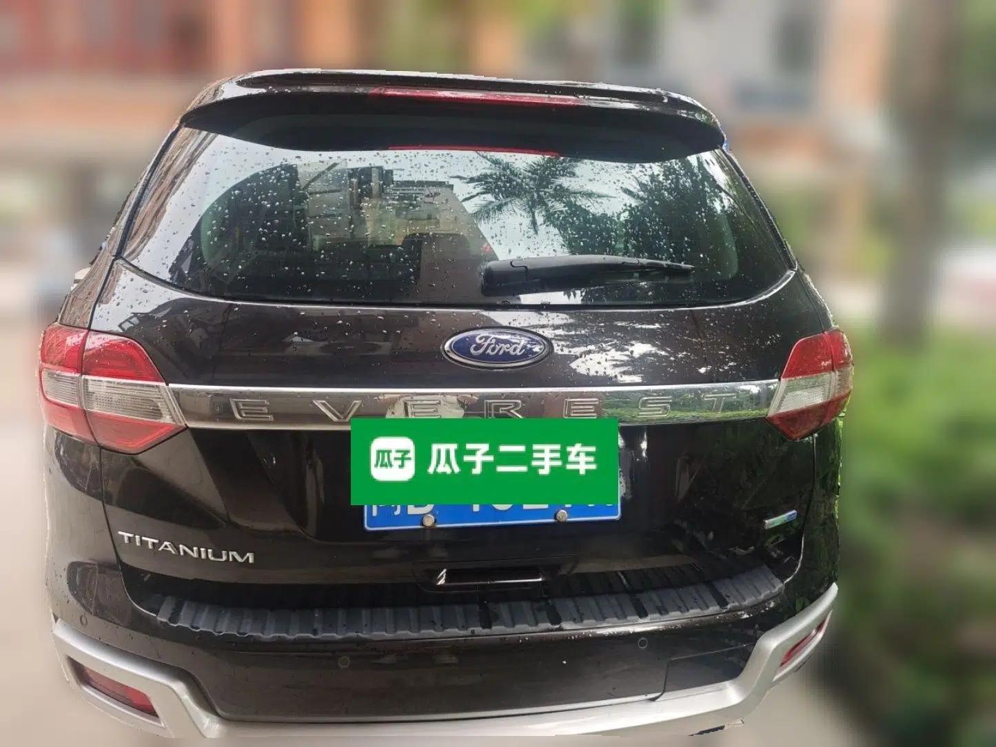 Ford Everest 2016 2.0T Gasoline Automatic 4x4 Flagship Edition — миниатюра 5