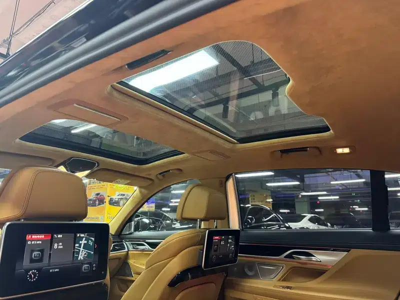 2018 BMW 7 Series 740Li xDrive Luxury M Sport Package — миниатюра 27