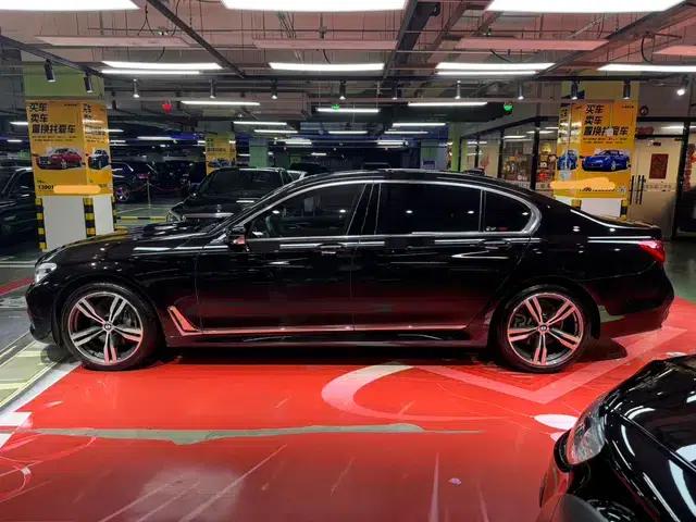 2018 BMW 7 Series 740Li xDrive Luxury M Sport Package — миниатюра 4