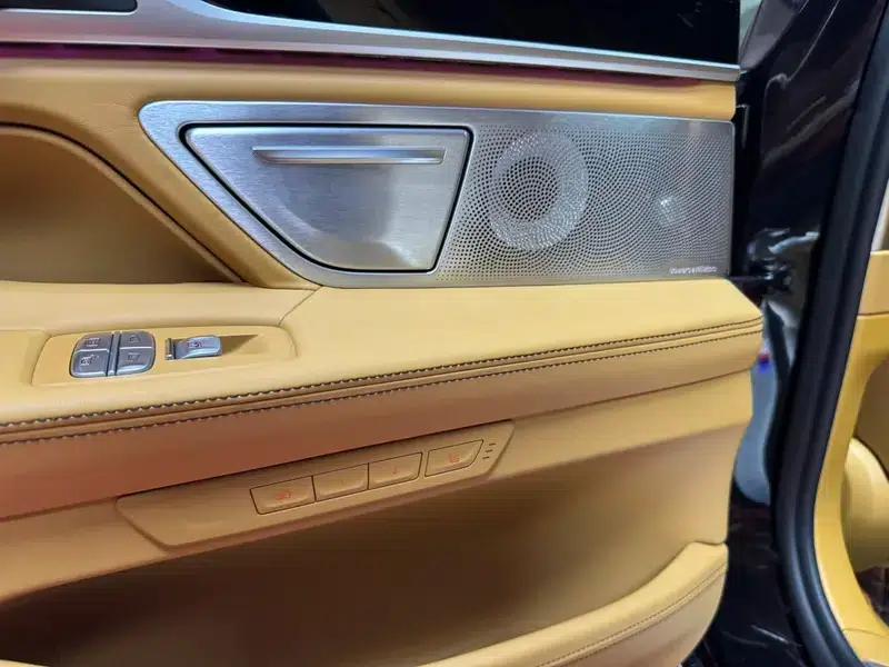 2018 BMW 7 Series 740Li xDrive Luxury M Sport Package — миниатюра 34