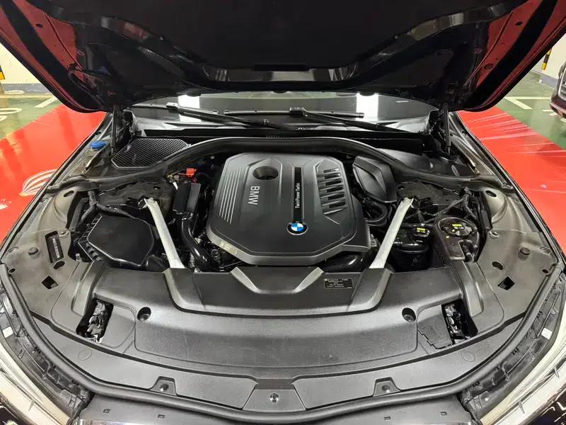 2018 BMW 7 Series 740Li xDrive Luxury M Sport Package — миниатюра 8