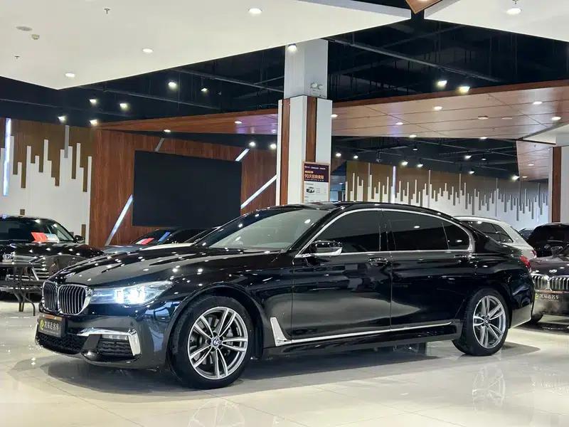2018 BMW 7 Series 730Li Leading Edition M Sport Package — миниатюра 1