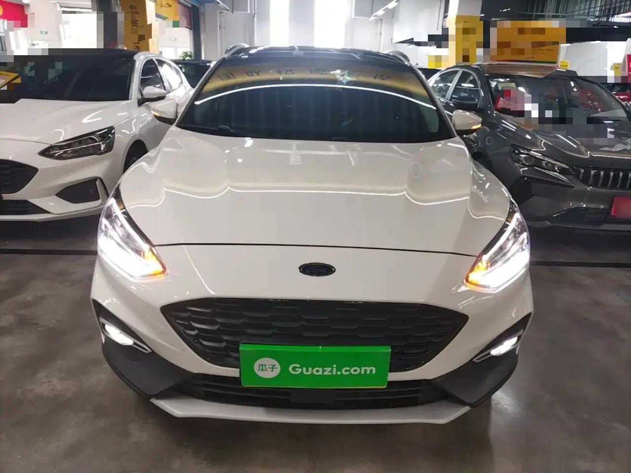 Ford Focus Active 2021 EcoBoost 180 Automatic Trendy Model — миниатюра 2