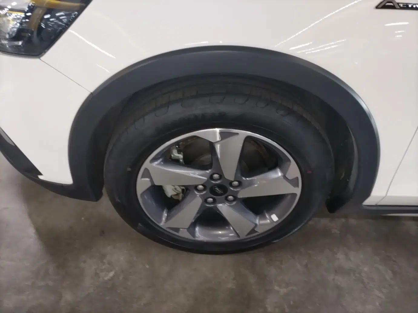 Ford Focus Active 2021 EcoBoost 180 Automatic Trendy Model — миниатюра 15