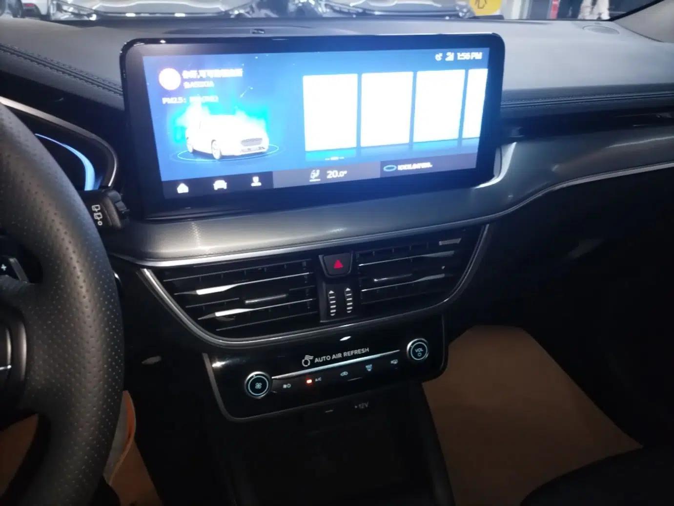 Ford Focus Active 2021 EcoBoost 180 Automatic Trendy Model — миниатюра 20