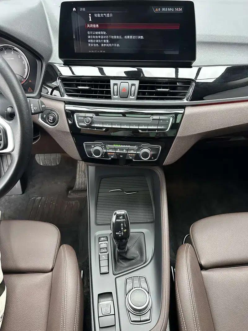 BMW X1 2022 sDrive20Li Fashion Edition — миниатюра 9