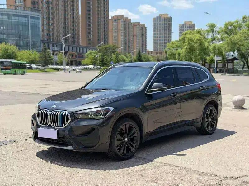 BMW X1 2021 sDrive20Li Fashion Edition — миниатюра 1
