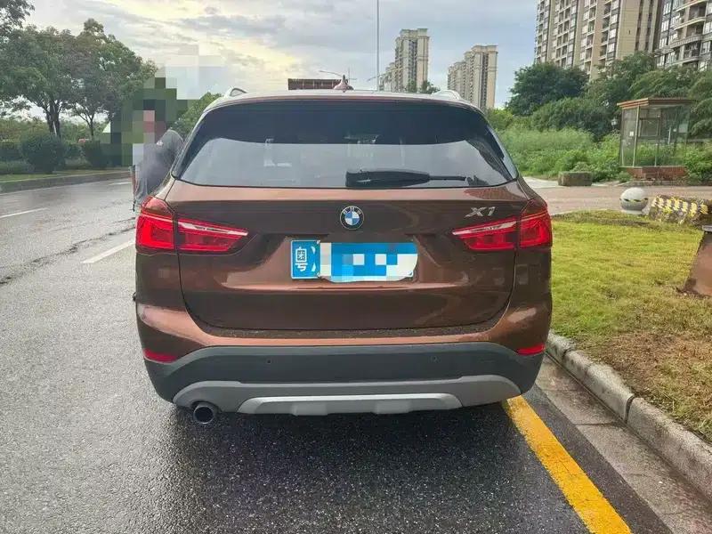 BMW X1 2016 sDrive18Li Luxury — миниатюра 5