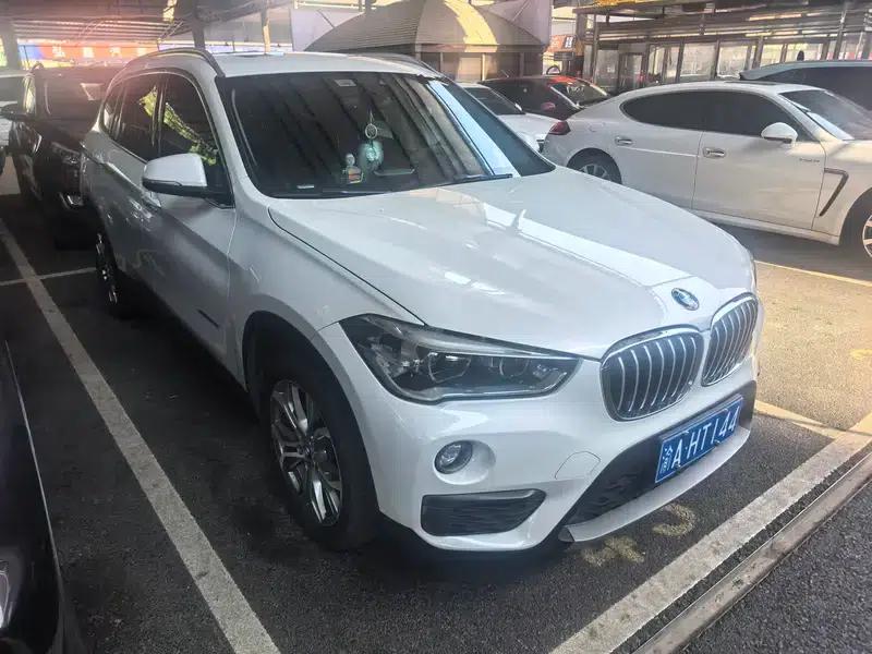 BMW X1 2018 sDrive20Li Leading Edition — миниатюра 3