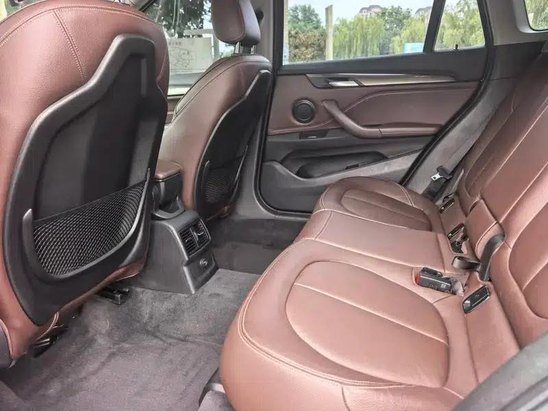 BMW X1 2018 sDrive18Li Premium — миниатюра 11
