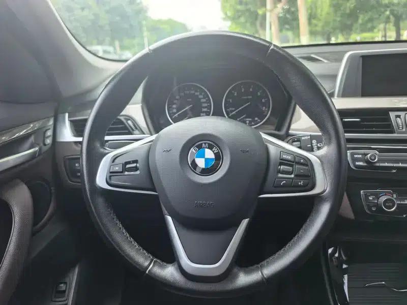 BMW X1 2018 sDrive18Li Premium — миниатюра 9