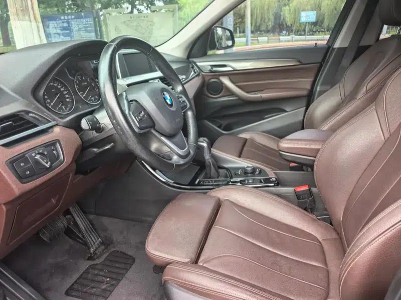BMW X1 2018 sDrive18Li Premium — миниатюра 10