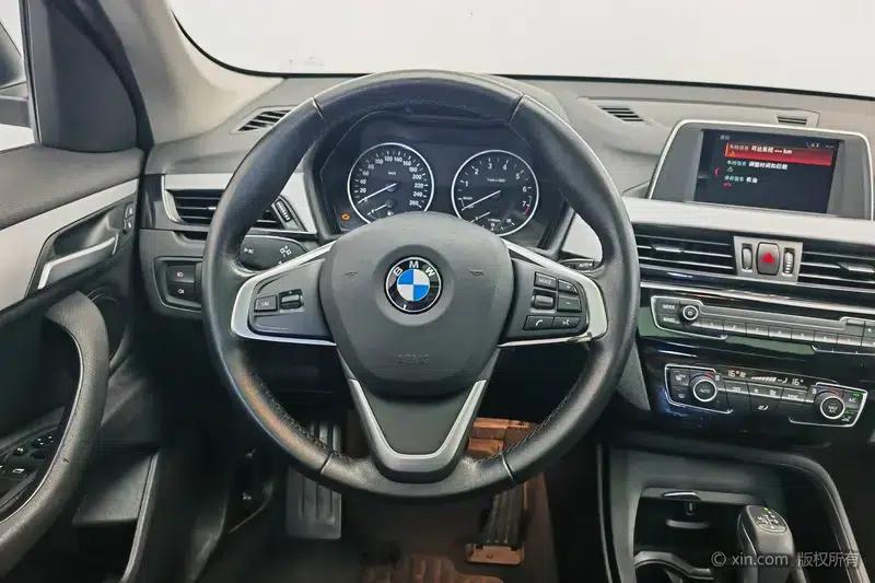 BMW X1 2018 sDrive18Li Fashion Edition — миниатюра 14