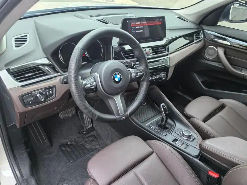 BMW X1 2022 sDrive25Li Leading Edition — миниатюра 13