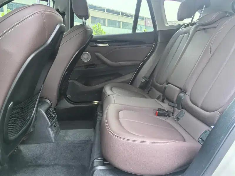 BMW X1 2022 sDrive25Li Leading Edition — миниатюра 17