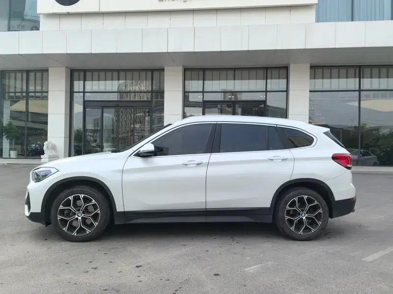 BMW X1 2022 sDrive25Li Leading Edition — миниатюра 3