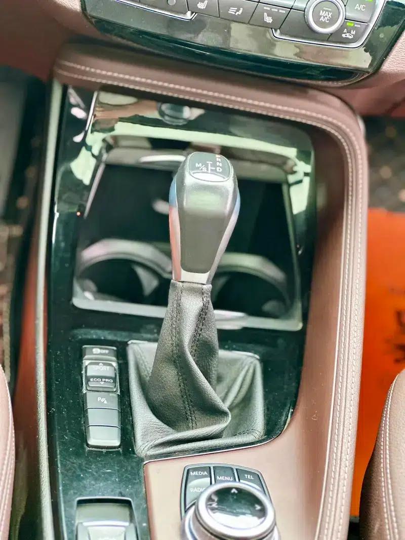 BMW X1 2016 sDrive20Li Luxury — миниатюра 8
