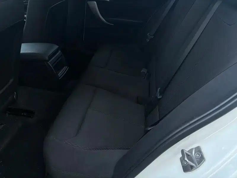 BMW 1 Series (Imported) 2013 Facelift 116i Leading Edition — миниатюра 13