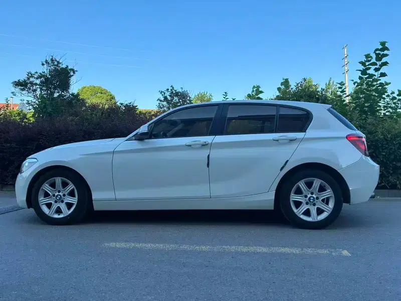 BMW 1 Series (Imported) 2013 Facelift 116i Leading Edition — миниатюра 4