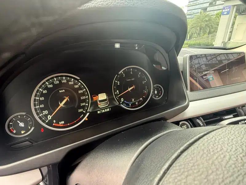 BMW X5 (Imported) 2018 Model 3.0T Parallel Import — миниатюра 11