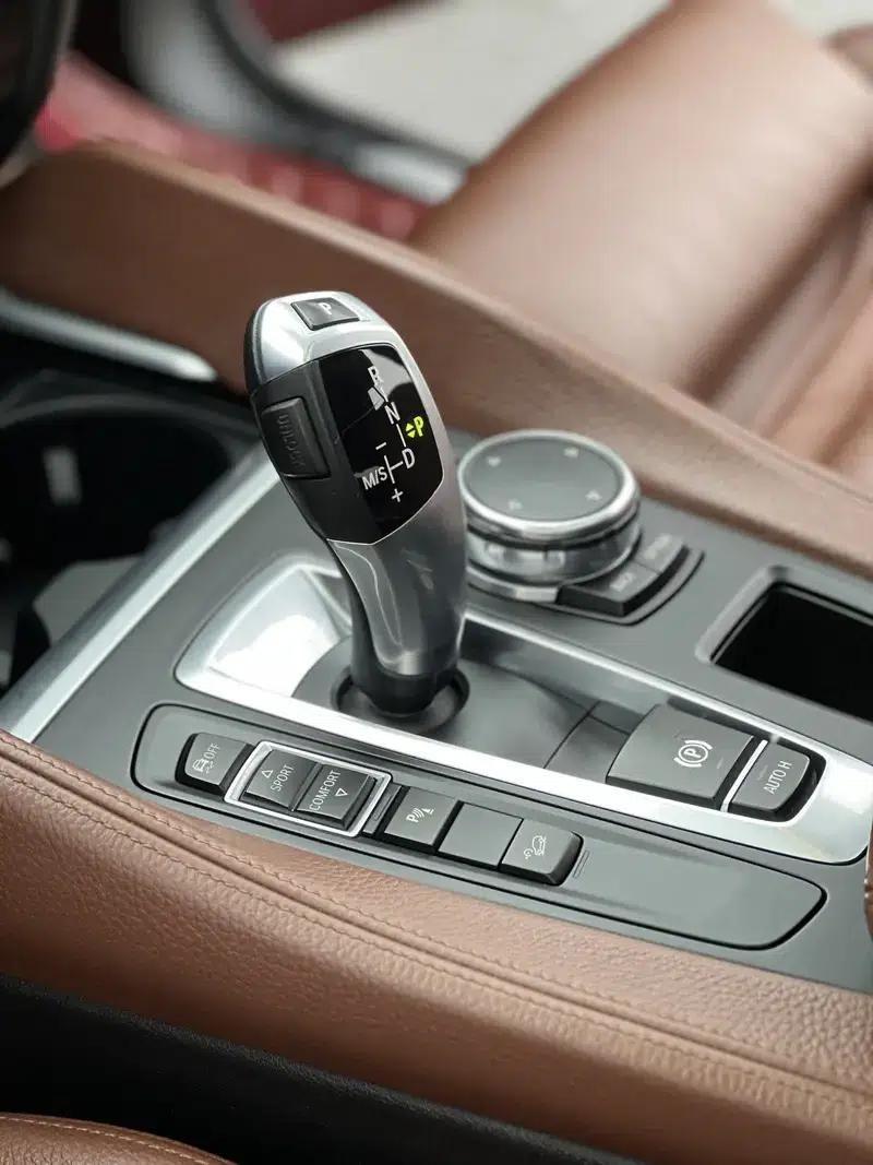 BMW X6 2015 xDrive28i — миниатюра 15