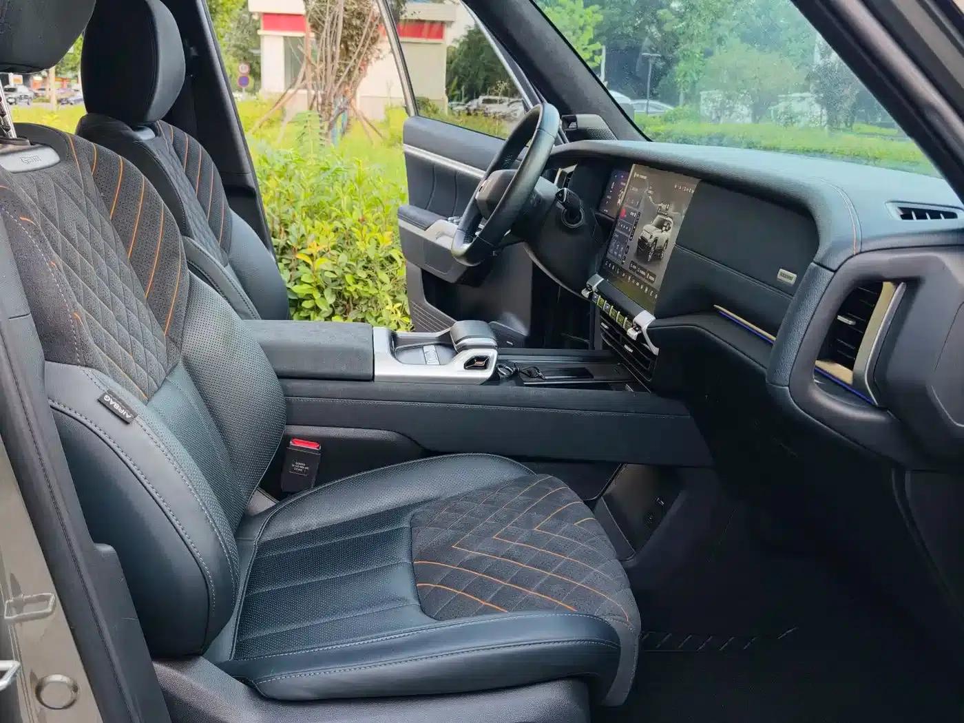 Dark Blue G318 2024 Model, 4WD Air Suspension Version — миниатюра 12