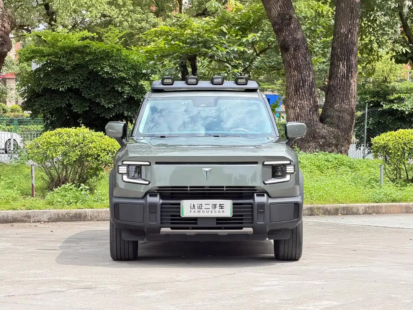 Dark Blue G318 2024 Model, 4WD Air Suspension Version — миниатюра 2