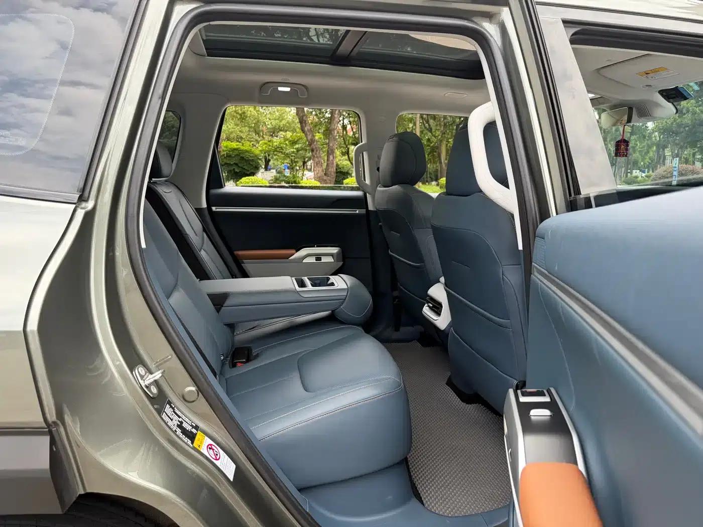 Dark Blue G318 2024 Model, 4WD Air Suspension Version — миниатюра 20