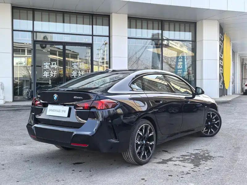 2025 BMW 2 Series 225L M Sport Shadow Edition — миниатюра 5