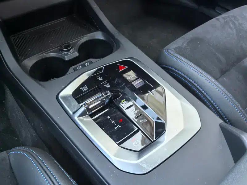 2025 BMW 2 Series 225L M Sport Shadow Edition — миниатюра 6