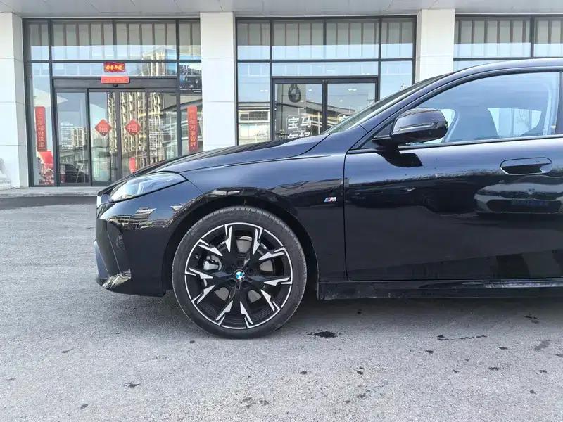 2025 BMW 2 Series 225L M Sport Shadow Edition — миниатюра 7