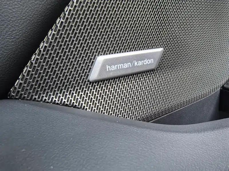 2025 BMW 2 Series 225L M Sport Shadow Edition — миниатюра 8