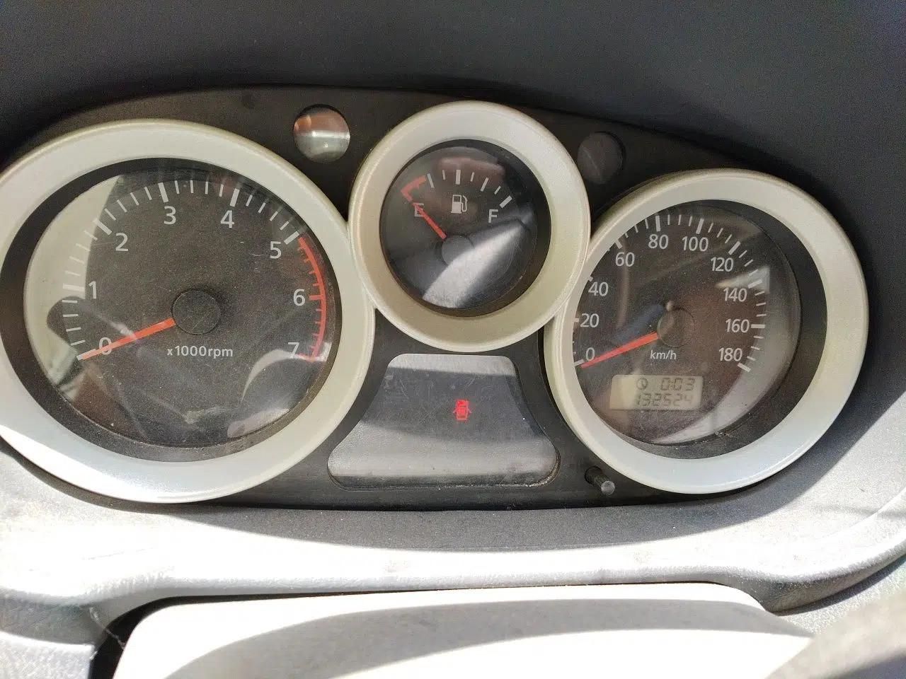 Foton MP-X E 2014 2.0L Wealth Express Classic Edition Basic Configuration with 4Gi-VVT — миниатюра 11