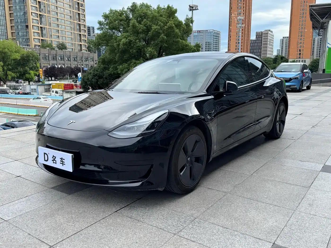 Model 3 2022 Rear-Wheel Drive — миниатюра 1