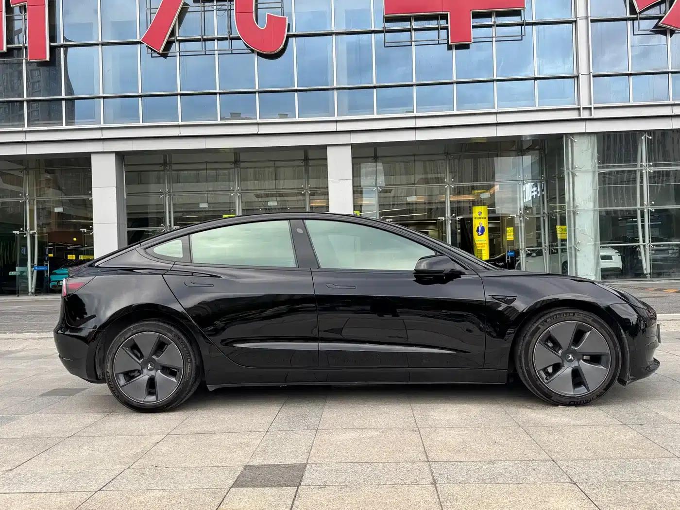 Model 3 2022 Rear-Wheel Drive — миниатюра 8