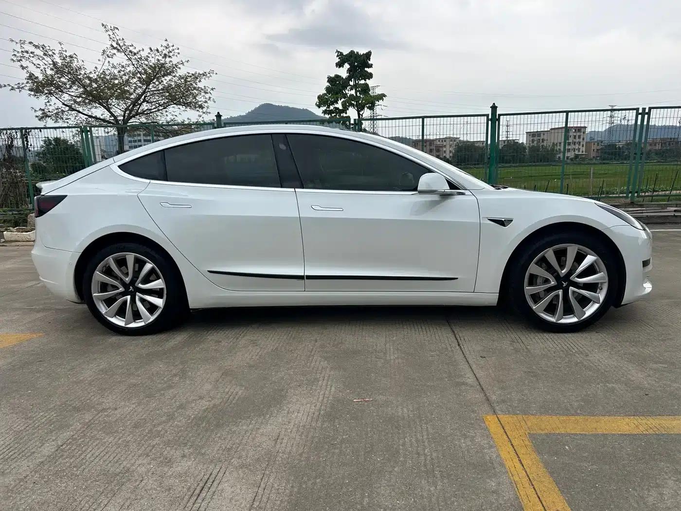 Model 3 2019 Standard Range Rear-Wheel Drive Upgrade — миниатюра 4