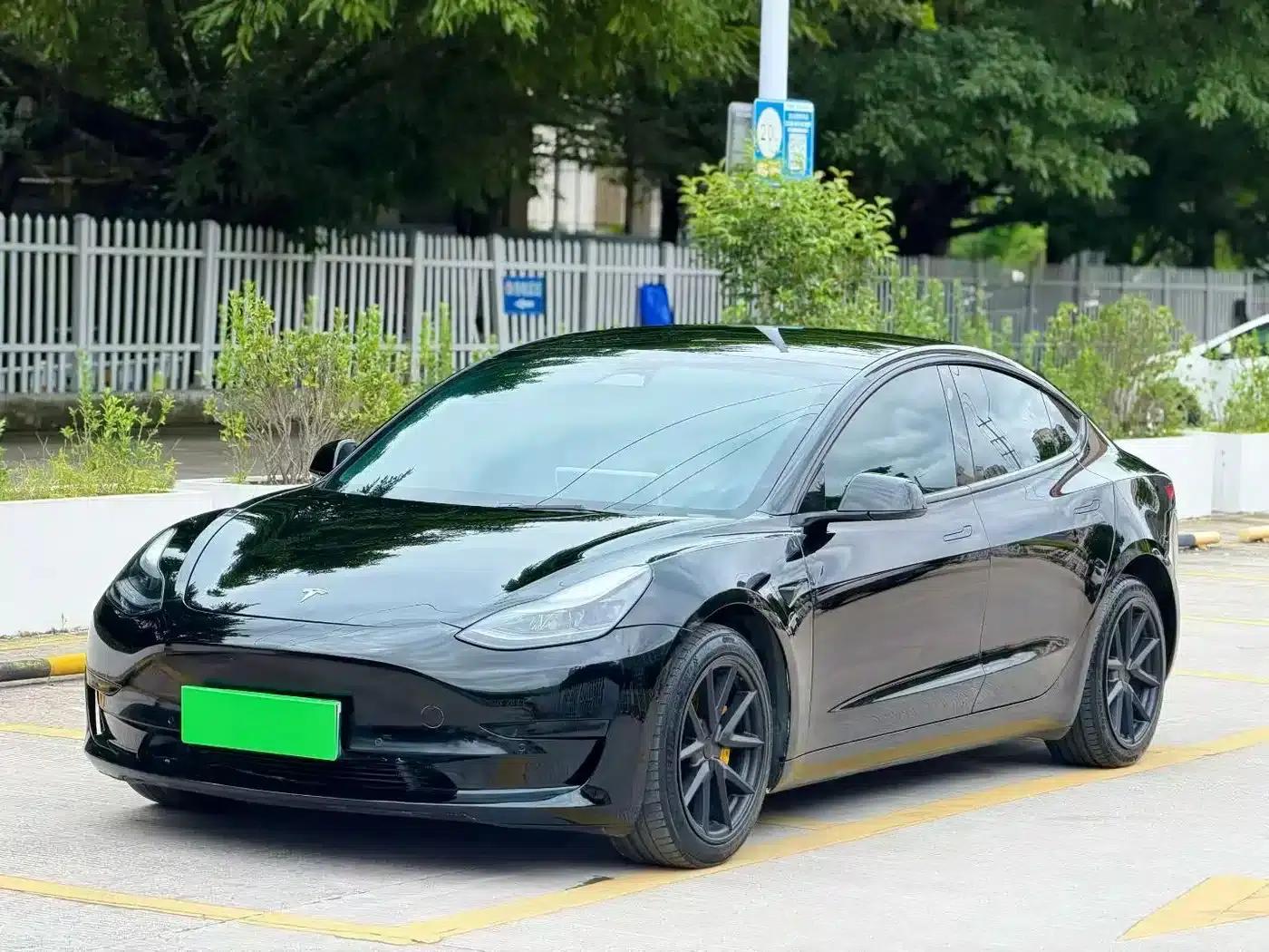 Model 3 2022 Rear-Wheel Drive — миниатюра 1