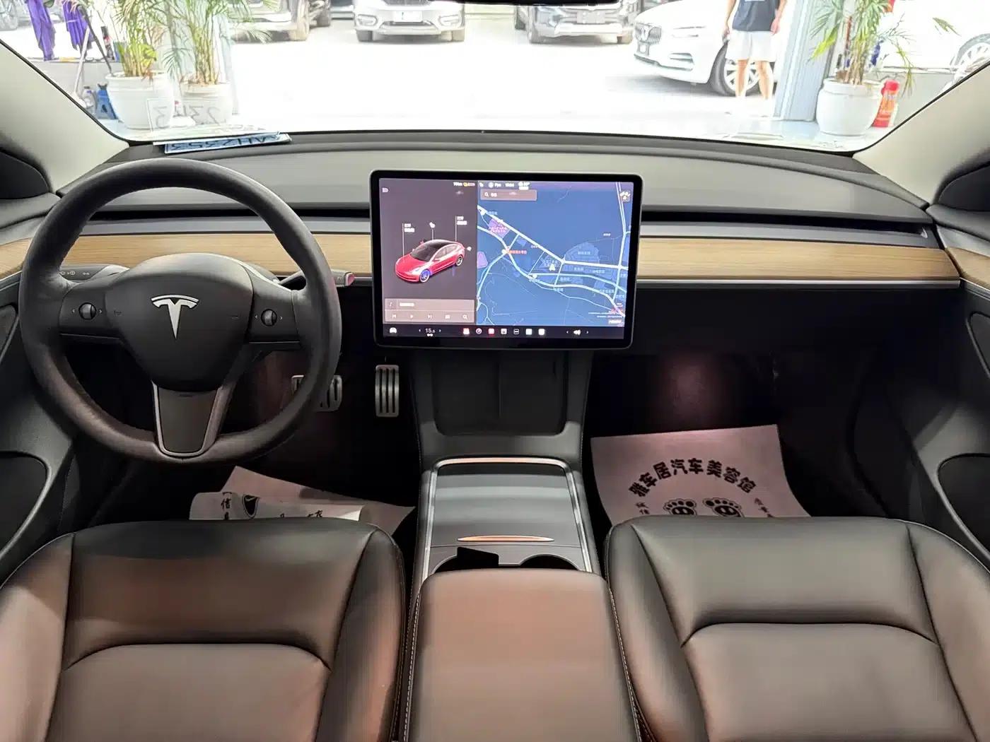 Model 3 2021 Performance All-Wheel Drive — миниатюра 3