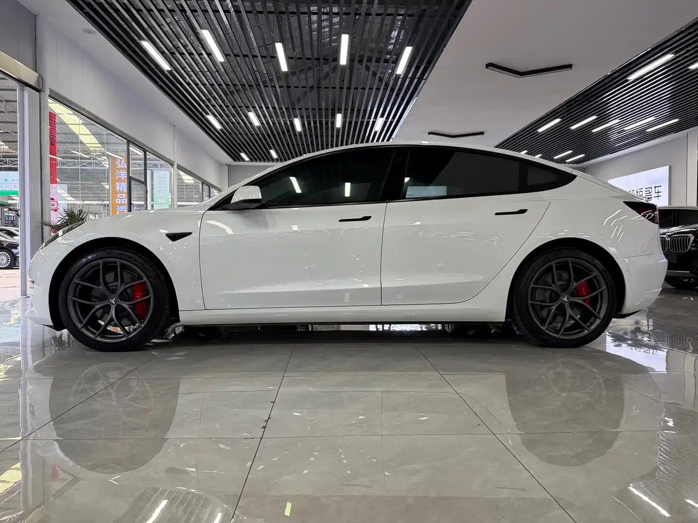 Model 3 2021 Performance All-Wheel Drive — миниатюра 8
