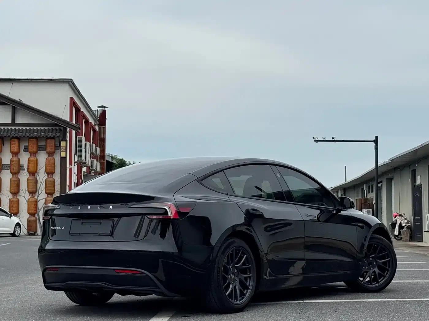 Model 3 2023 Rear-Wheel Drive — миниатюра 11