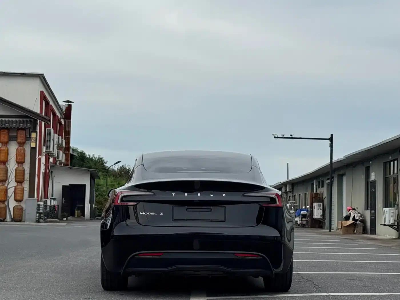 Model 3 2023 Rear-Wheel Drive — миниатюра 12