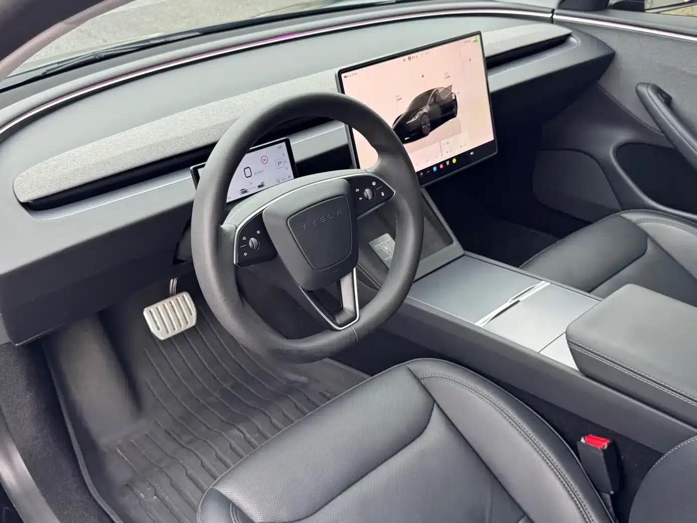 Model 3 2023 Rear-Wheel Drive — миниатюра 4