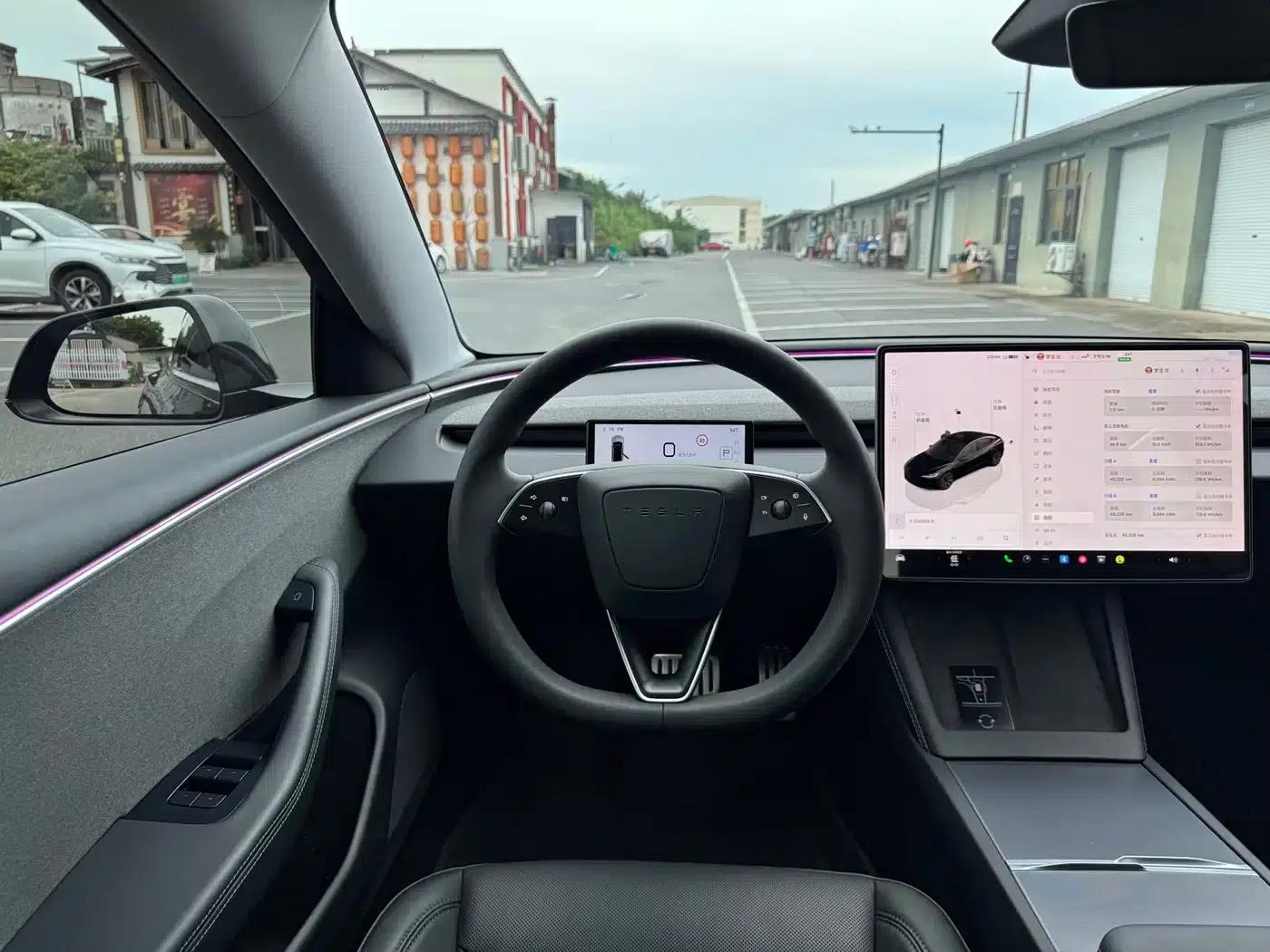 Model 3 2023 Rear-Wheel Drive — миниатюра 10