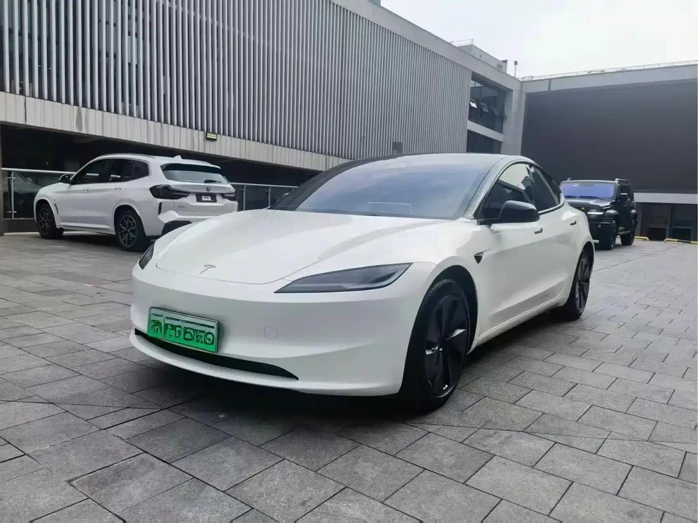 Model 3 2023 Rear-Wheel Drive — миниатюра 1