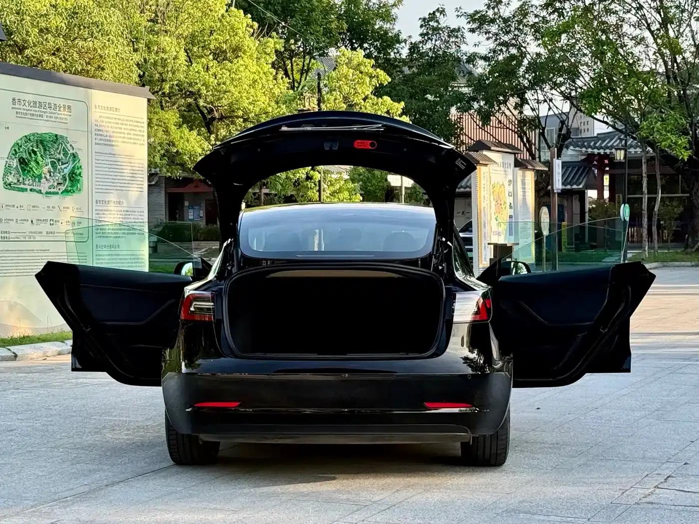 Model 3 2022 Rear-Wheel Drive — миниатюра 17