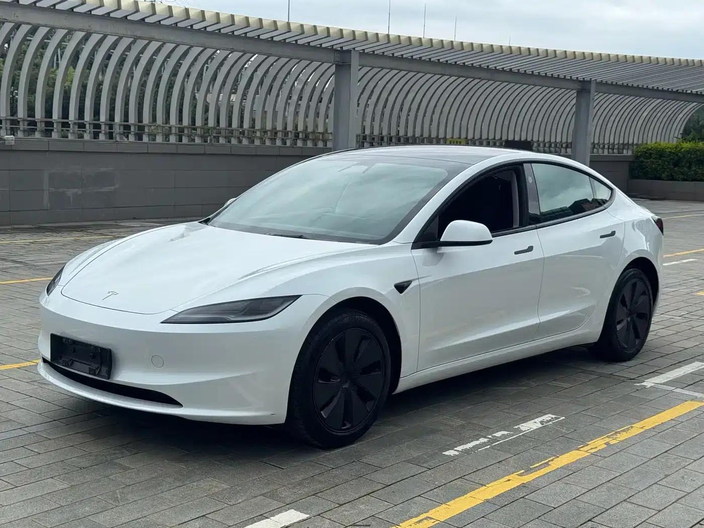 Model 3 2025 Facelift Long Range Rear-Wheel Drive — миниатюра 1