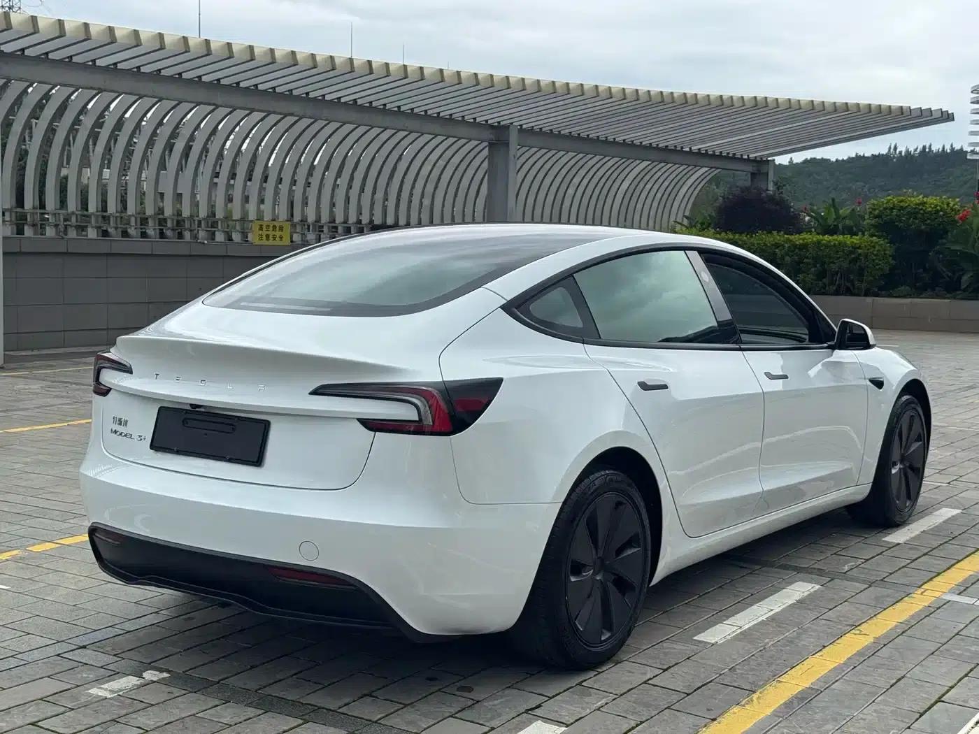 Model 3 2025 Facelift Long Range Rear-Wheel Drive — миниатюра 15
