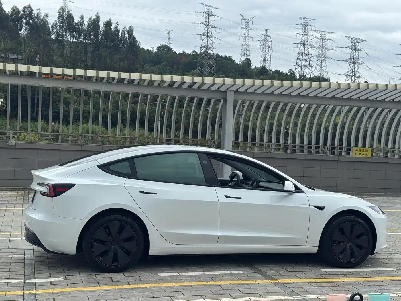 Model 3 2025 Facelift Long Range Rear-Wheel Drive — миниатюра 18