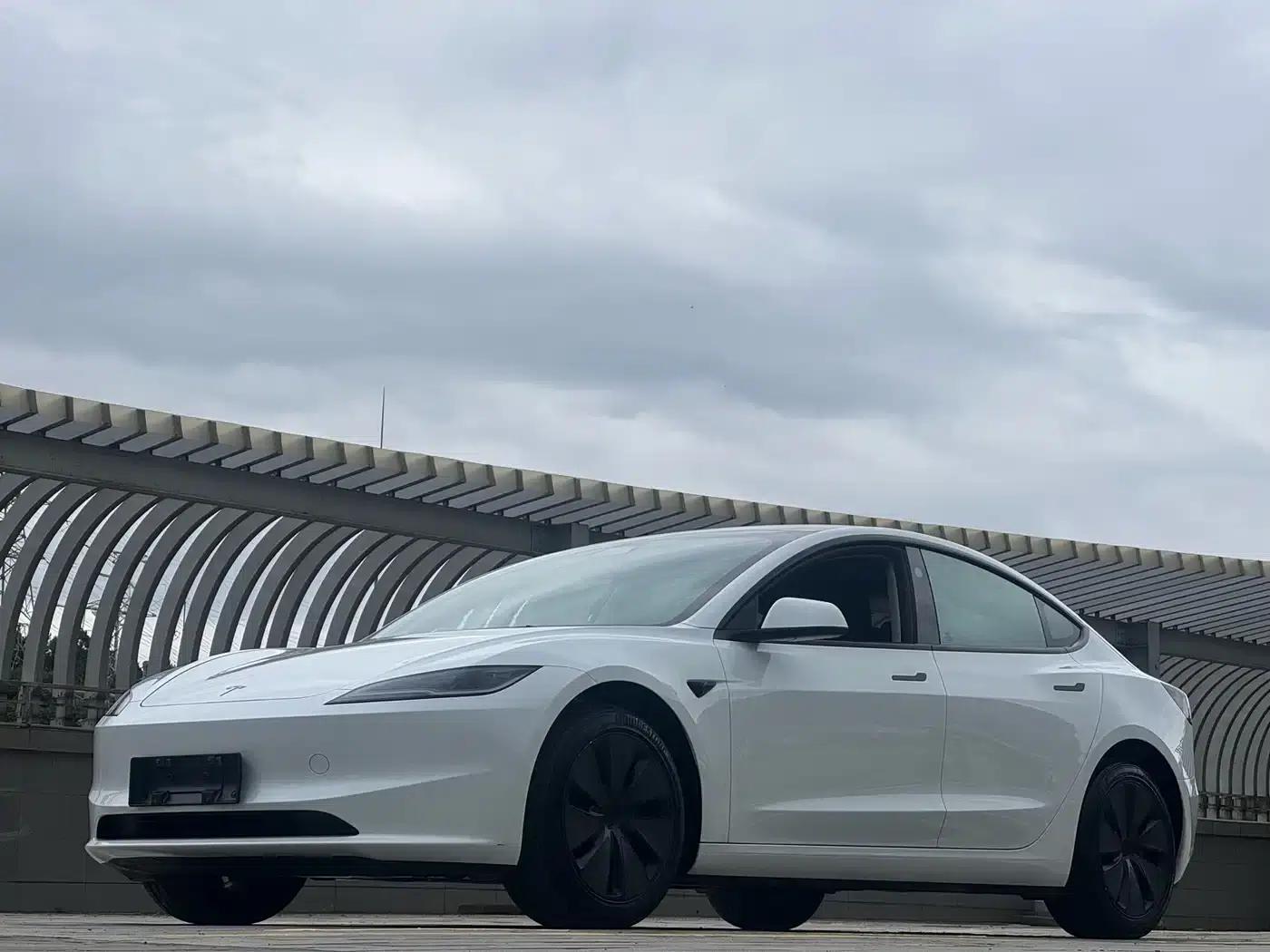 Model 3 2025 Facelift Long Range Rear-Wheel Drive — миниатюра 3